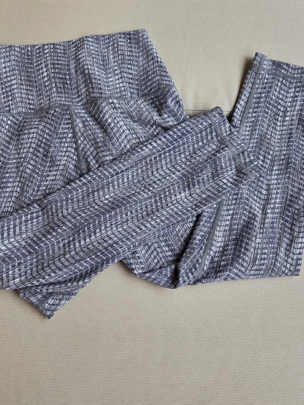 lululemon athletica Grey Textured Women’s Leggings